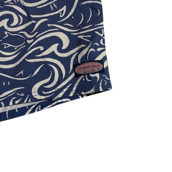 Vineyard Vines Mens Board Shorts Size 38 Blue Waves Stretch Surf Swim Trunks - Picture 6 of 9